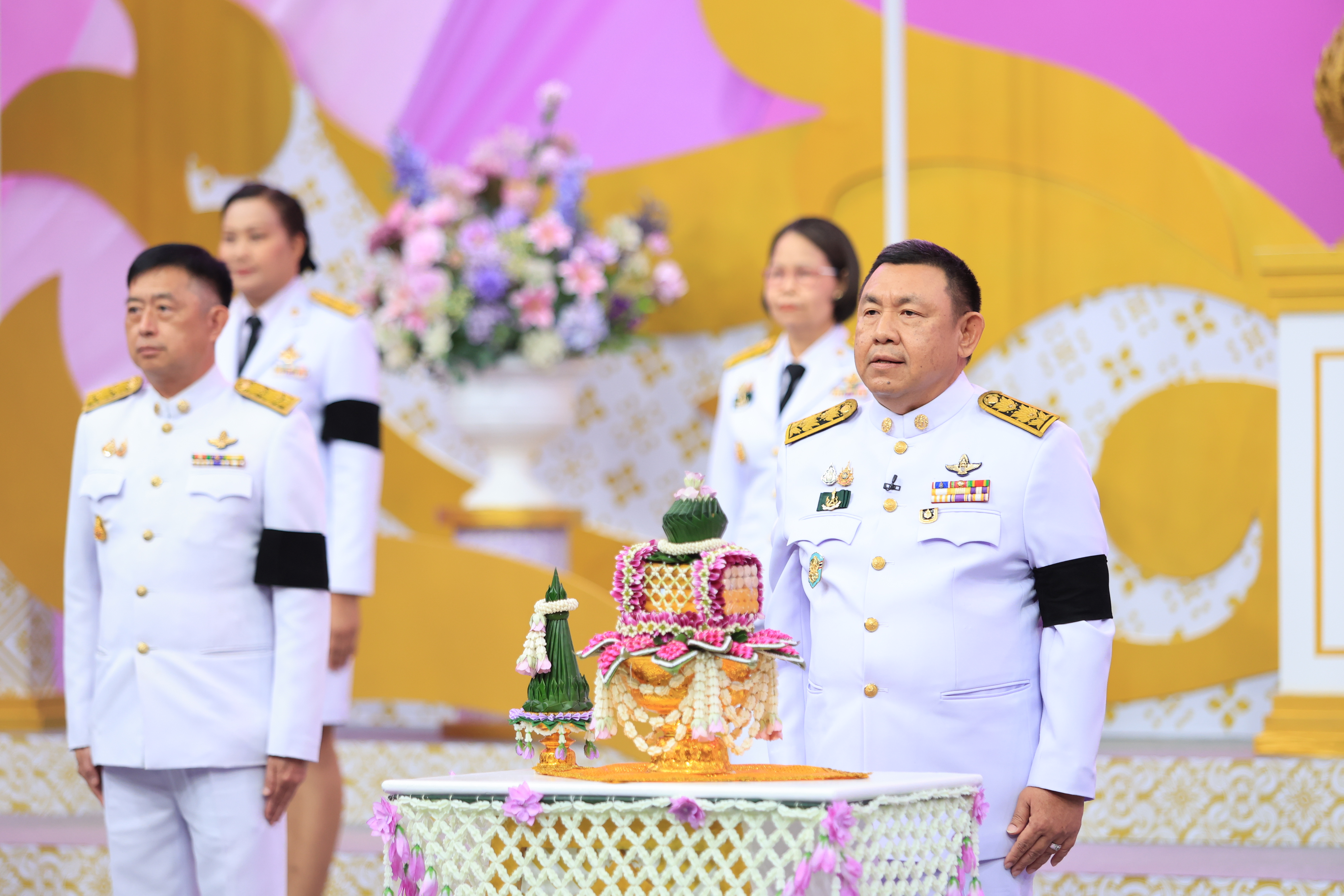 title - คณะผู้บริหาร ส.ป.ก. บันทึกเทปถวายพระพรชัยมงคล สมเด็จพระนางเจ้าสุทิดา พัชรสุธาพิมลลักษณ พระบรมราชินี เนื่องในโอกาสวันเฉลิมพระชนมพรรษา 48 พรรษา